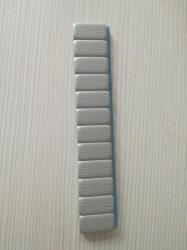PREMIUM KLEBEGEWICHT 120g-Riegel (12x10g) Stahl, 26x5 mm mit grauer Kunststoffbeschichtung und Folienabrisskante für große SUV und VANS, VE 25 Stück, Art. Nr. 3120 FE